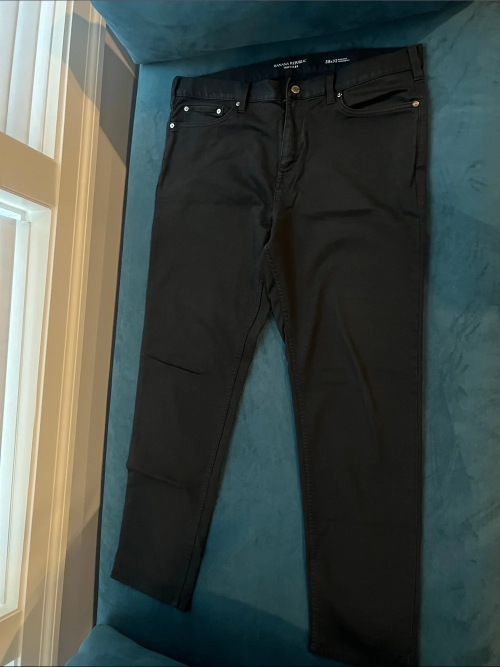Banana Republic Men's Black Pants - Tapered Fit 38x32
